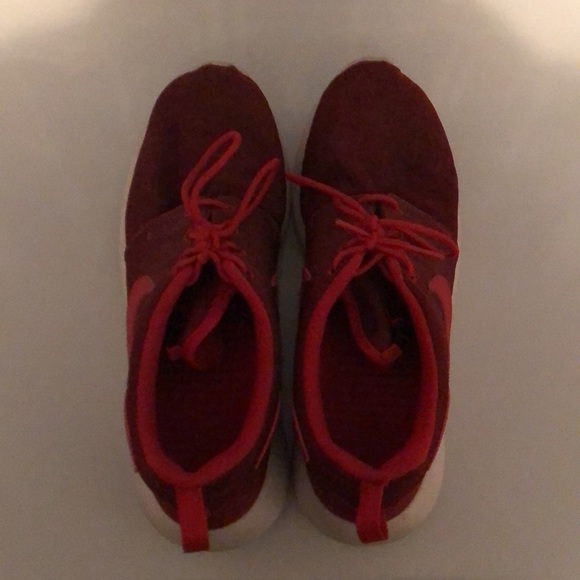 Nike Roshe - Picture 3 of 3